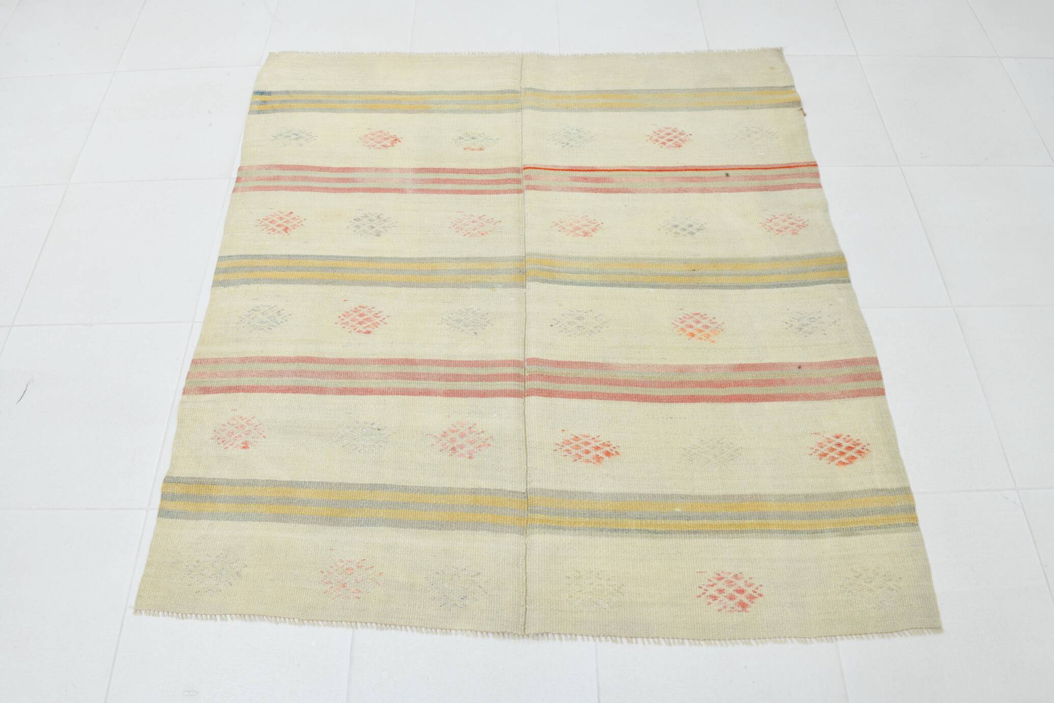 4x4 Cream Pale Red Square Vintage Kilim Rug, 136x142Cm