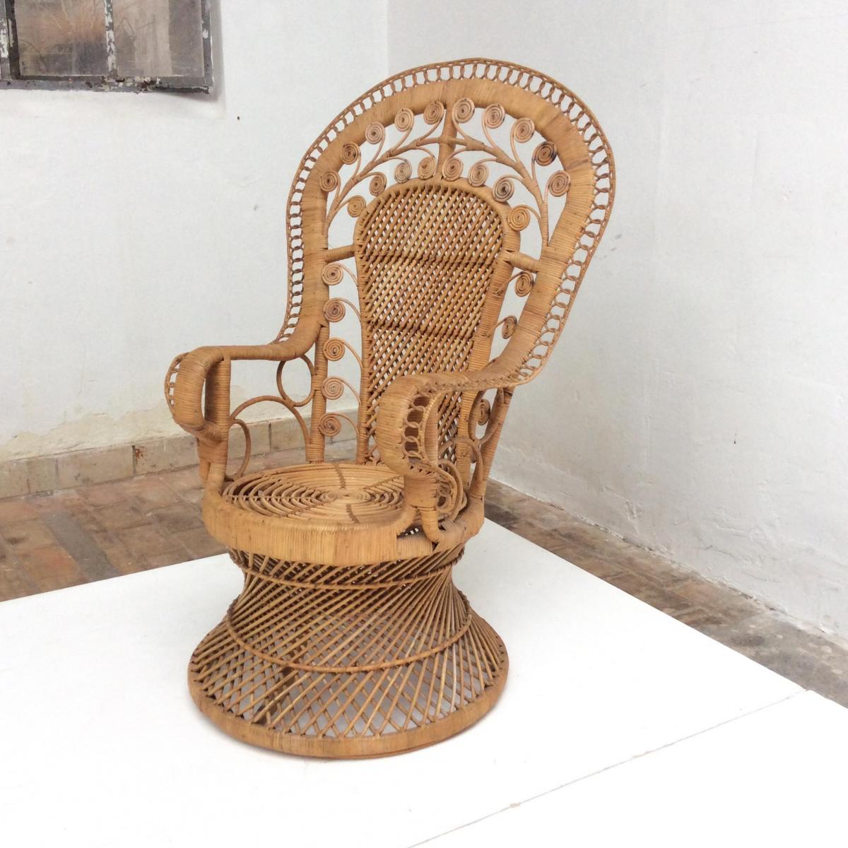 Emmanuelle vintage s 1970 Indonesia rattan chair