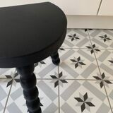Tripod stool