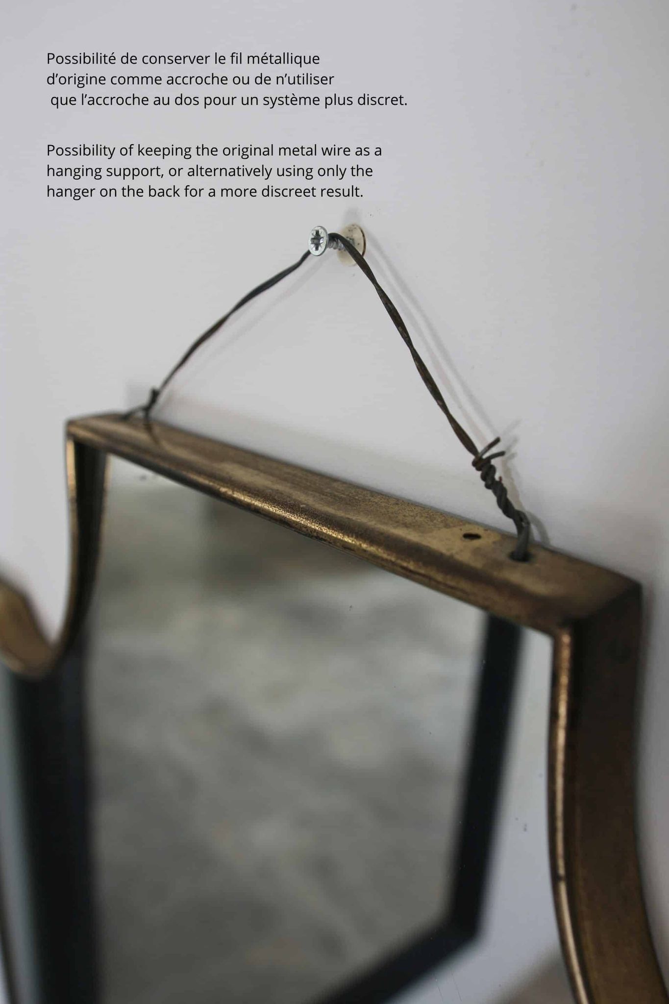 Miroir écusson Mid-Century en laiton, Italie 1950-60