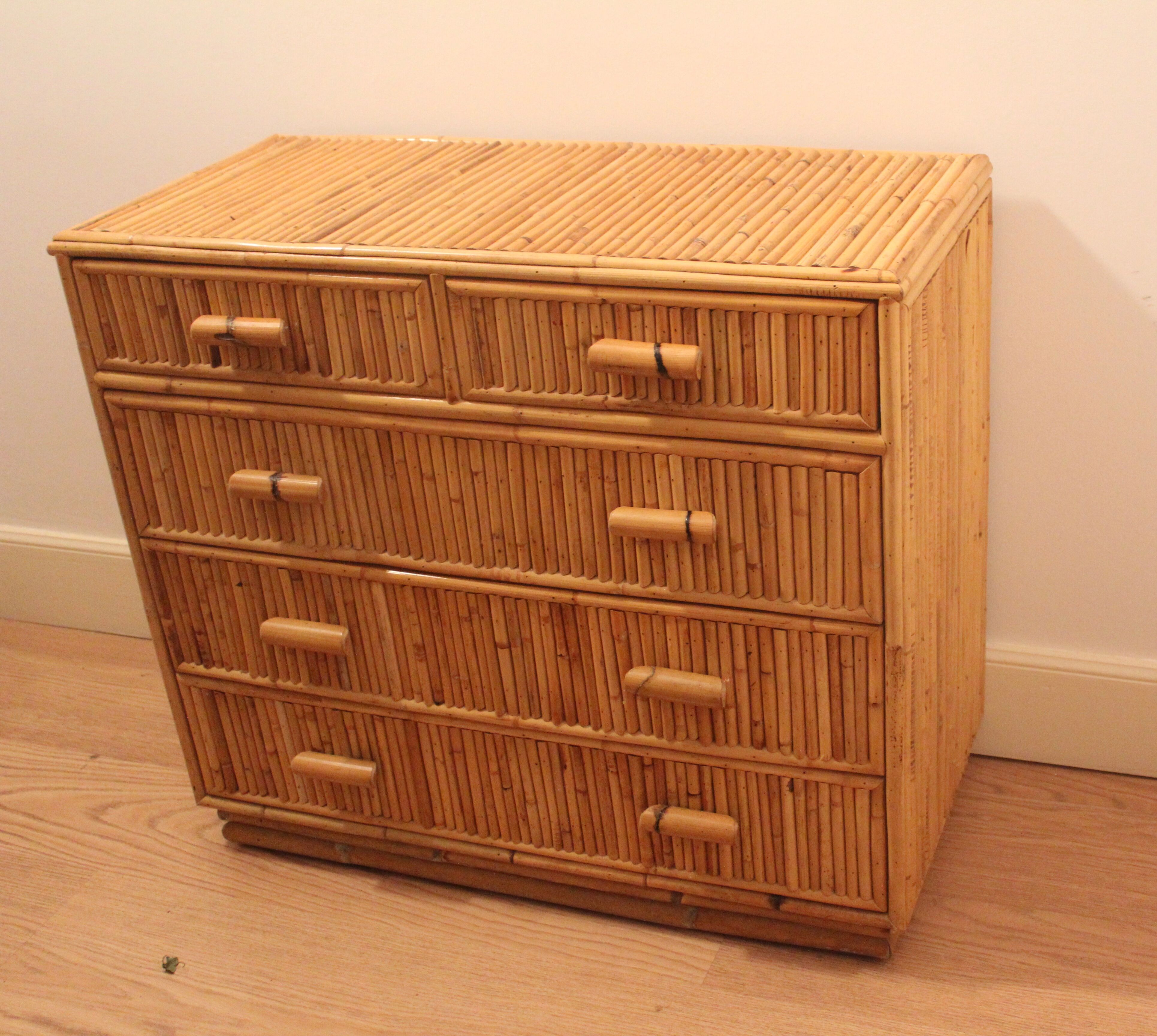 Commode en rotin 1950