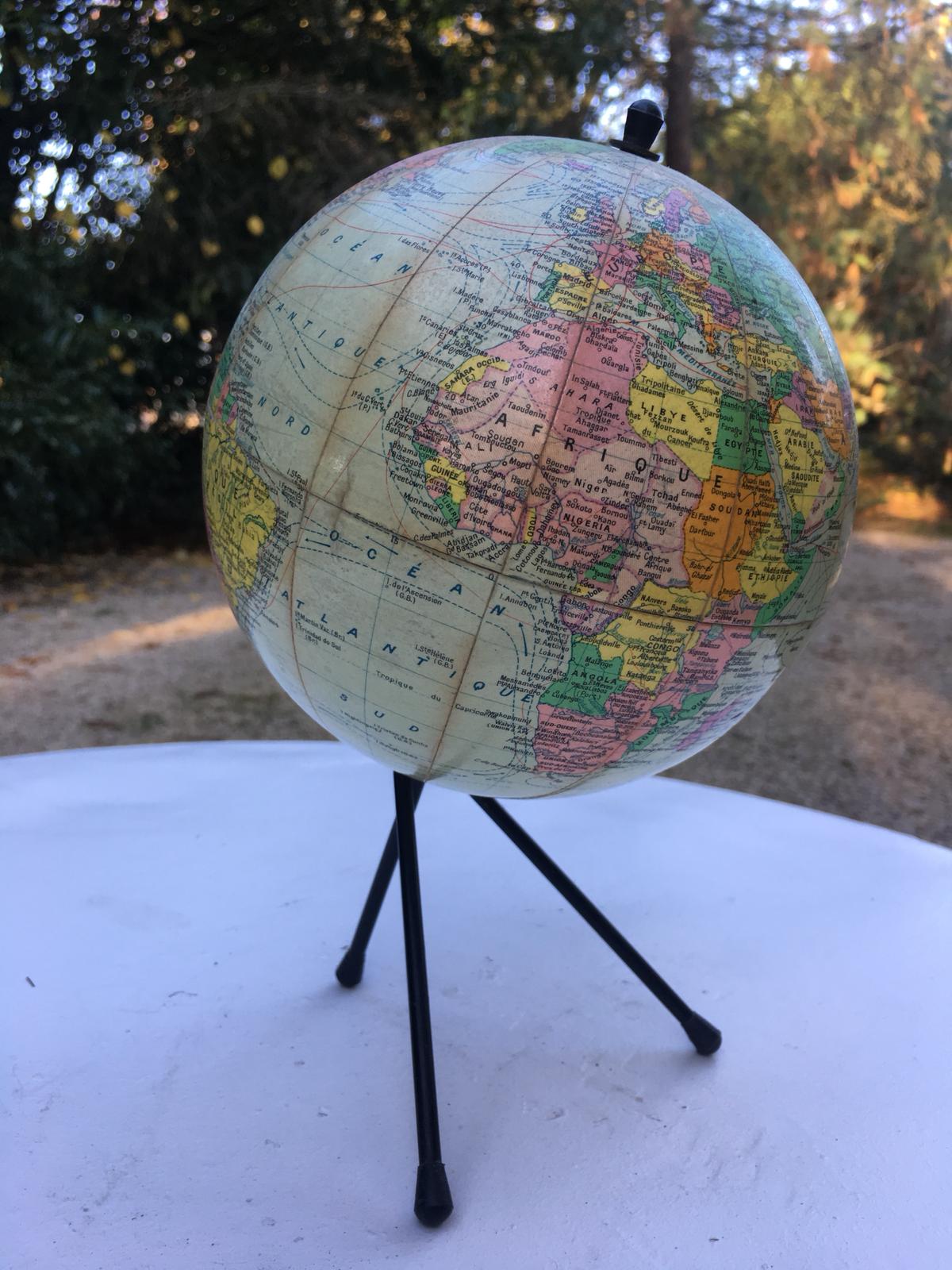 Globe  50