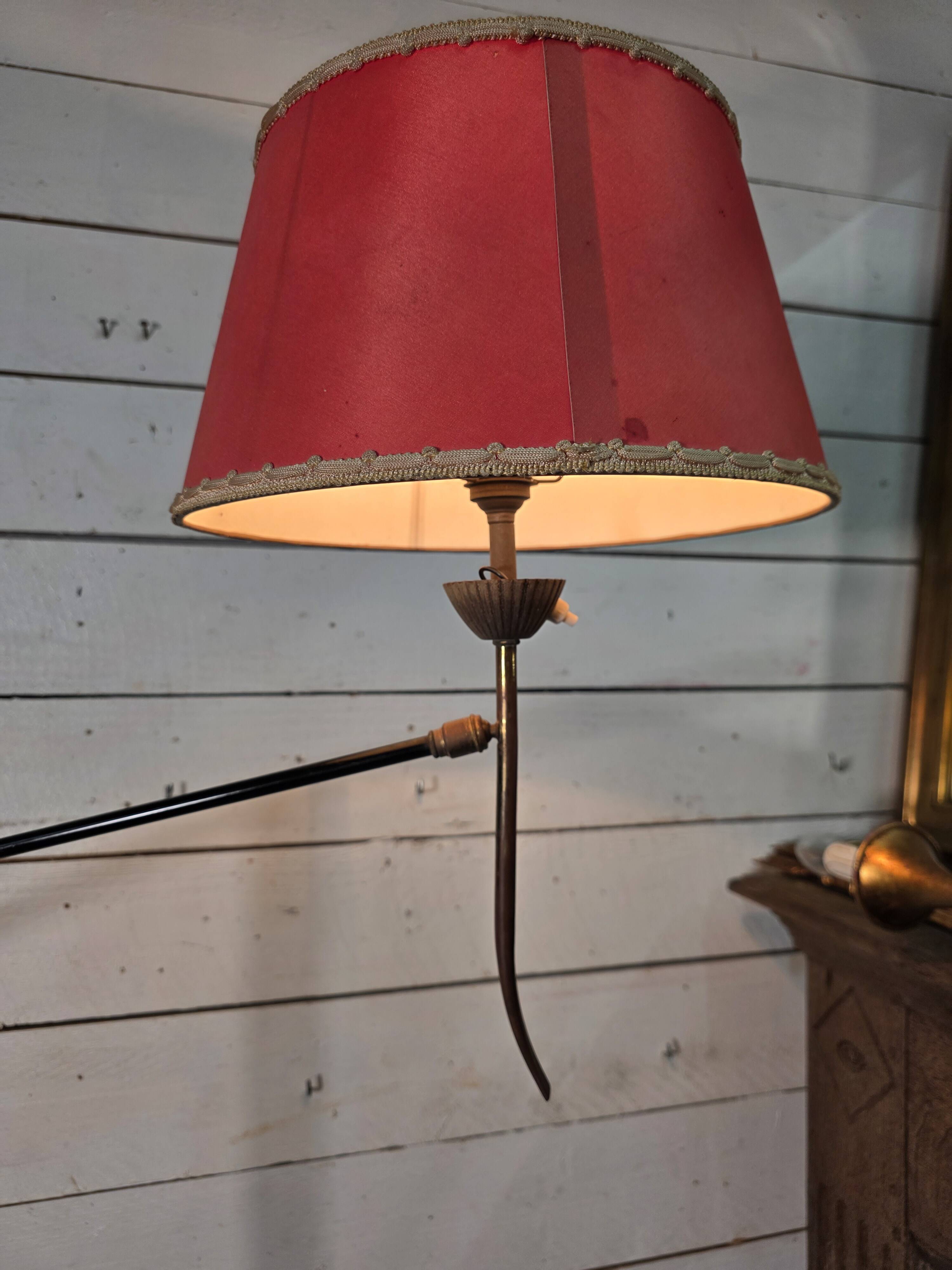 ​Lampadaire tripode à contrepoids Maison Lunel ,Années 50