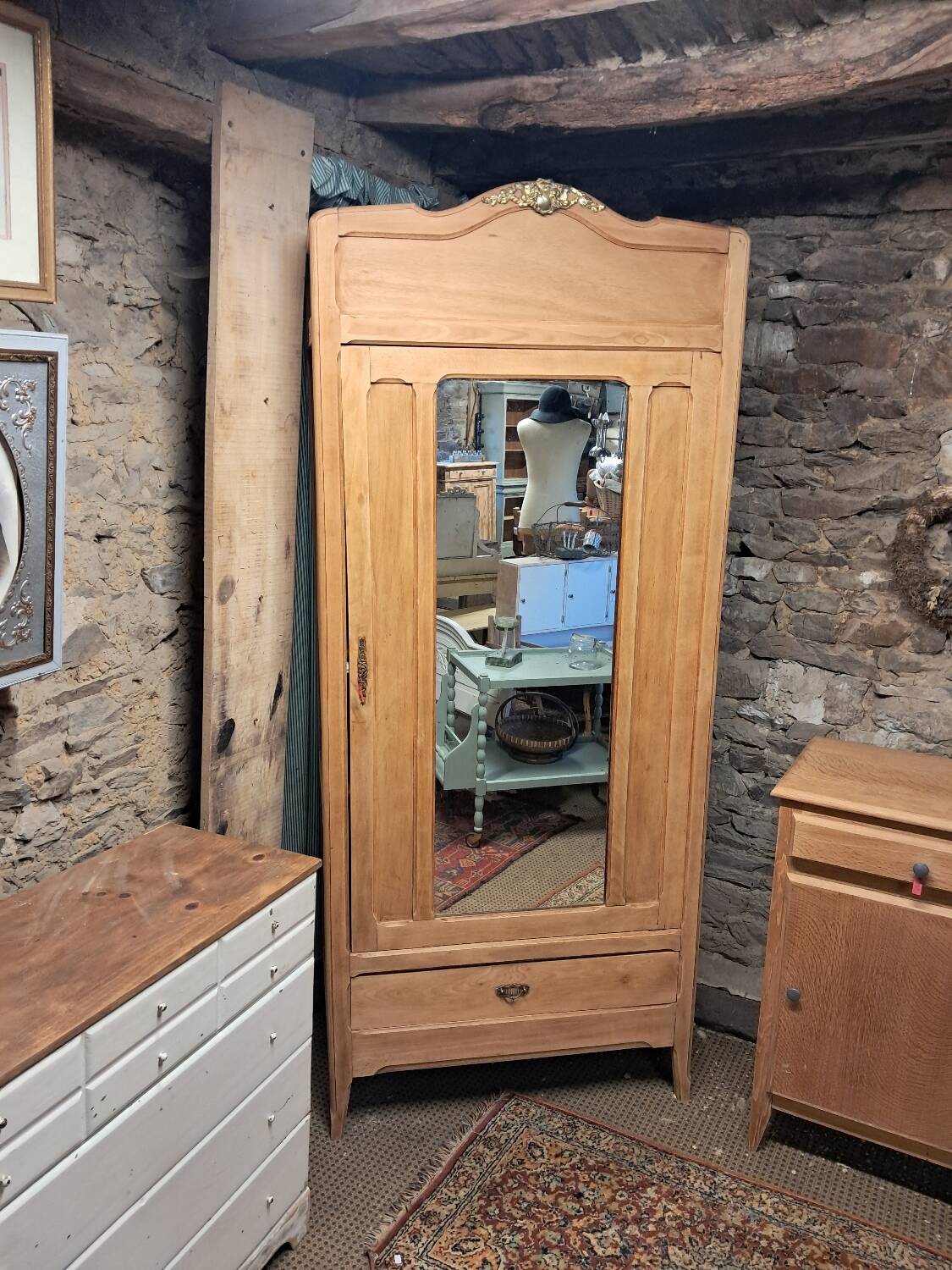 Armoire