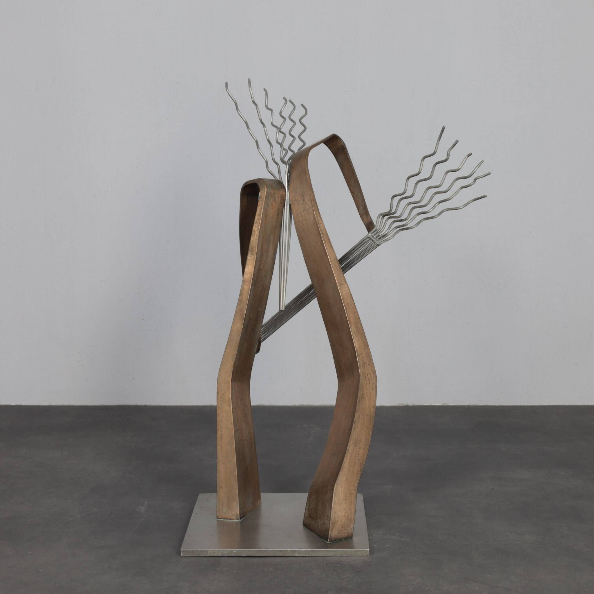 La sculpture abstraite "The Chord" (Het Akkoord) par André van der Linden