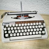 Brother Deluxe 900 Typewriter