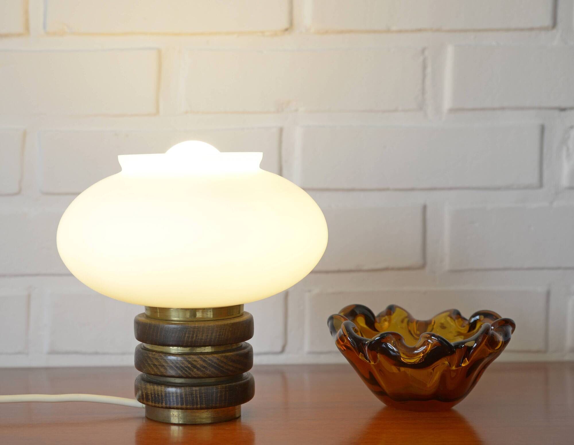 Vintage mushroom desk lamp bedside light brass and wood table lamp 1970's