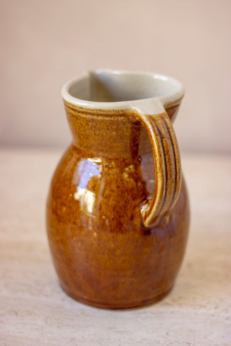 Pitcher in Berry sandstone