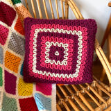 Coussin en crochet vintage