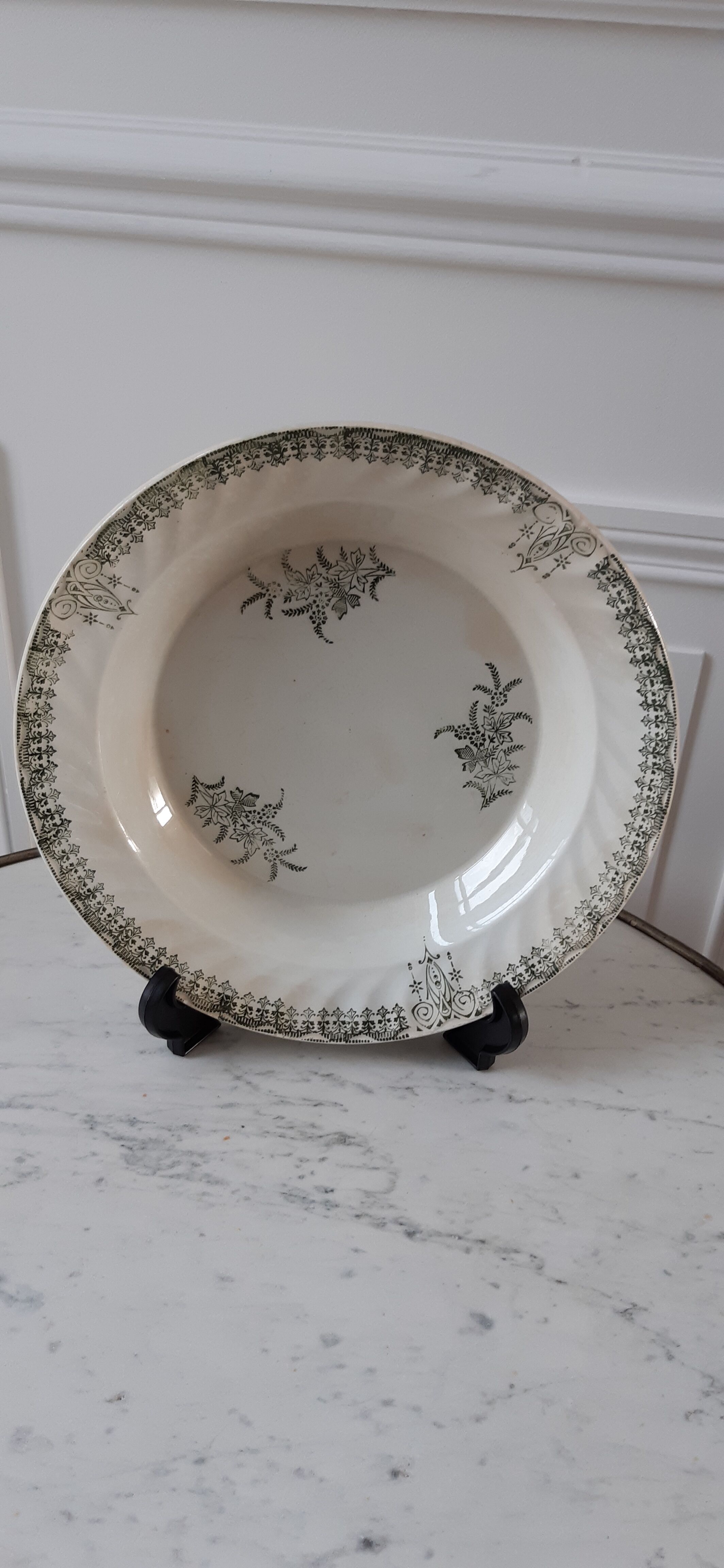 Hollow dish earthenware of Onnaing late nineteenth century