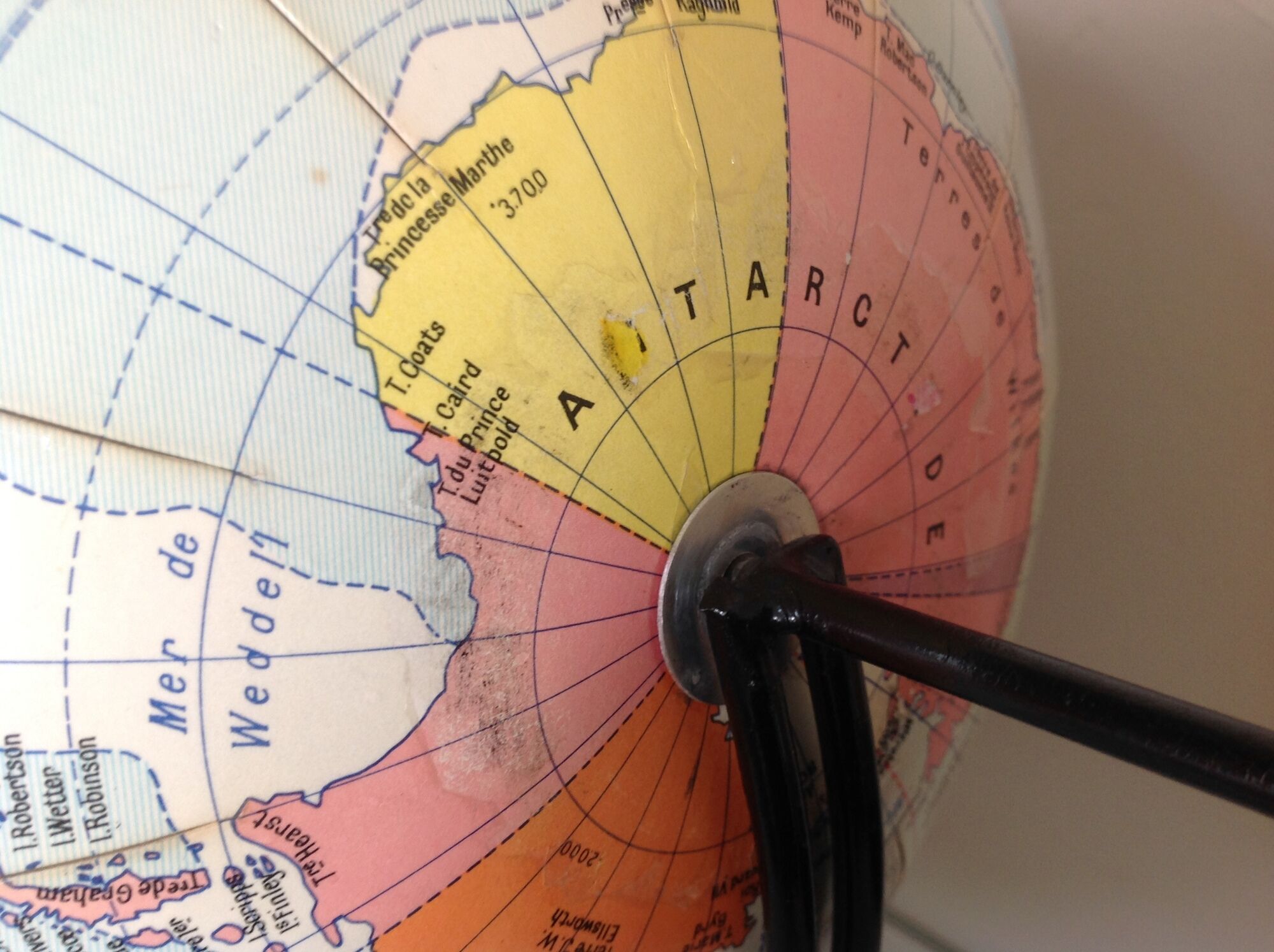 Girard Barrère cardboard globe with tripod foot /vintage 50-60s