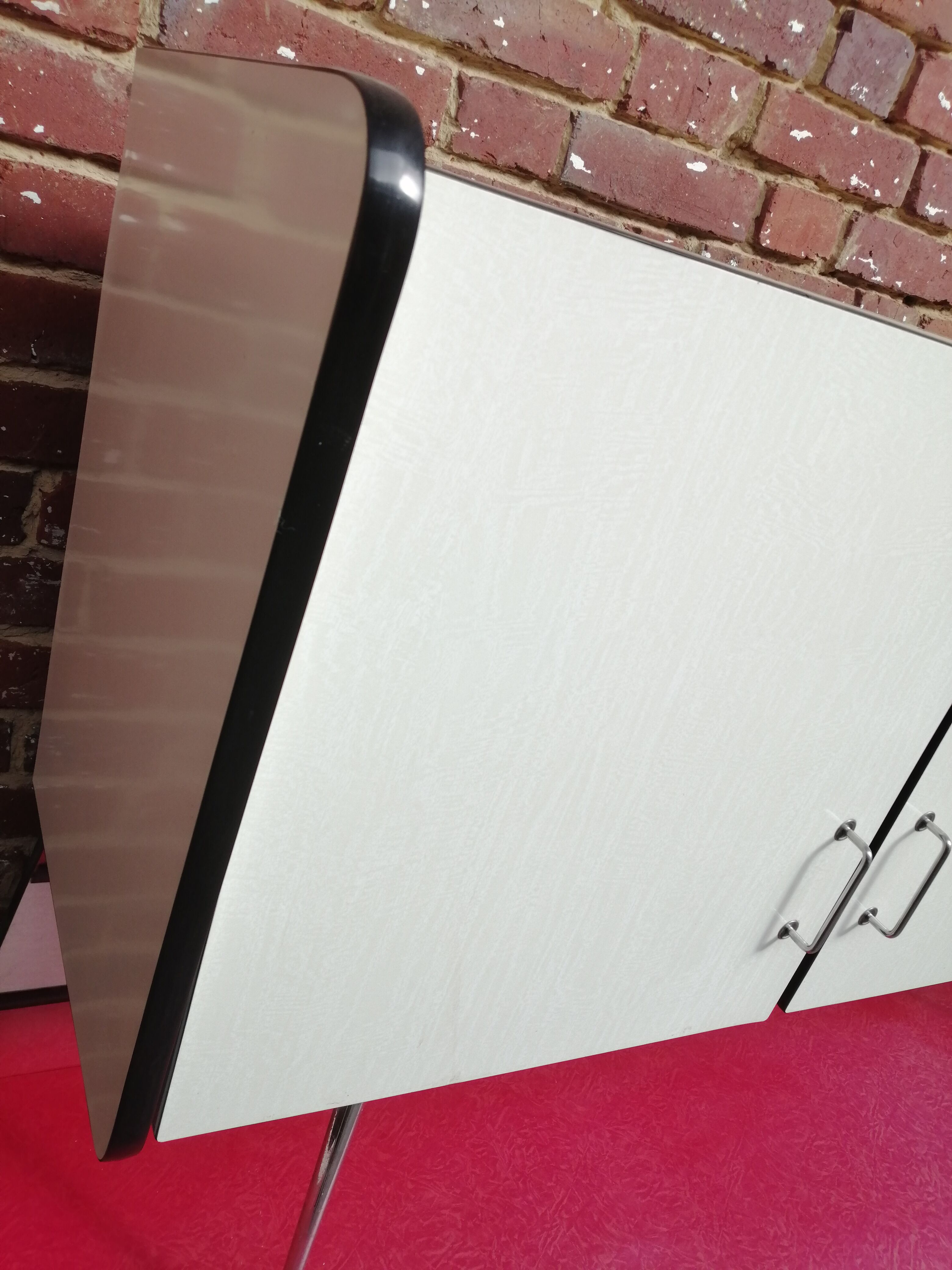 Kitchen buffet in formica 50s