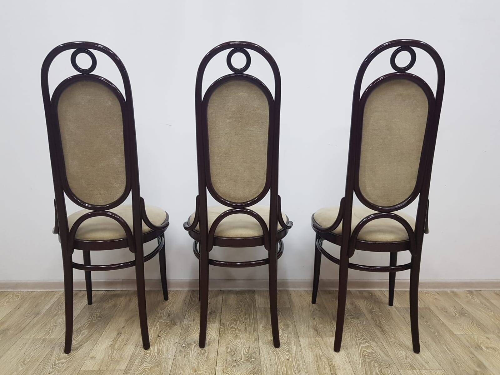 Ensemble de trois chaises Thonet