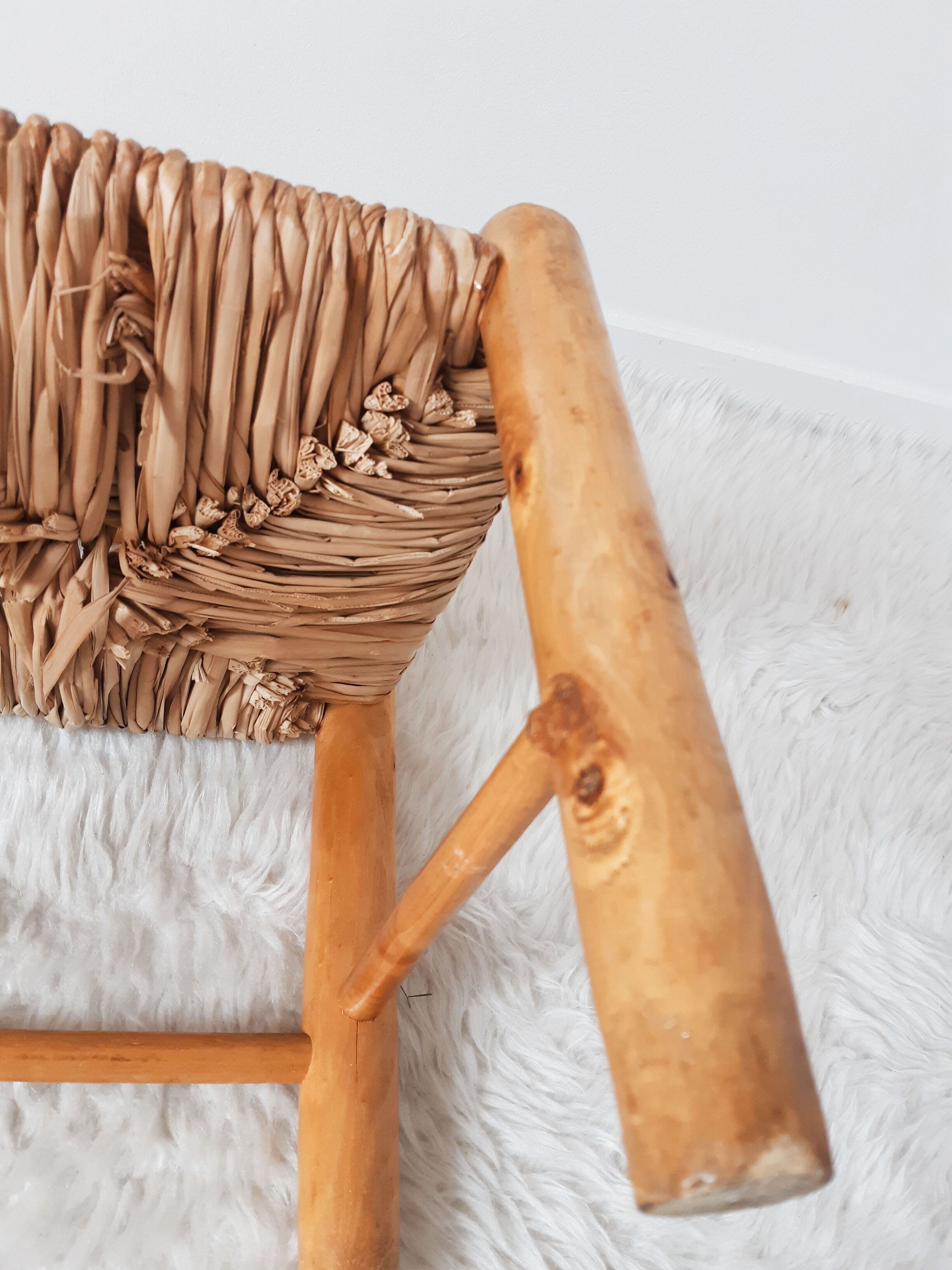 Vintage children's chair in wood and straw