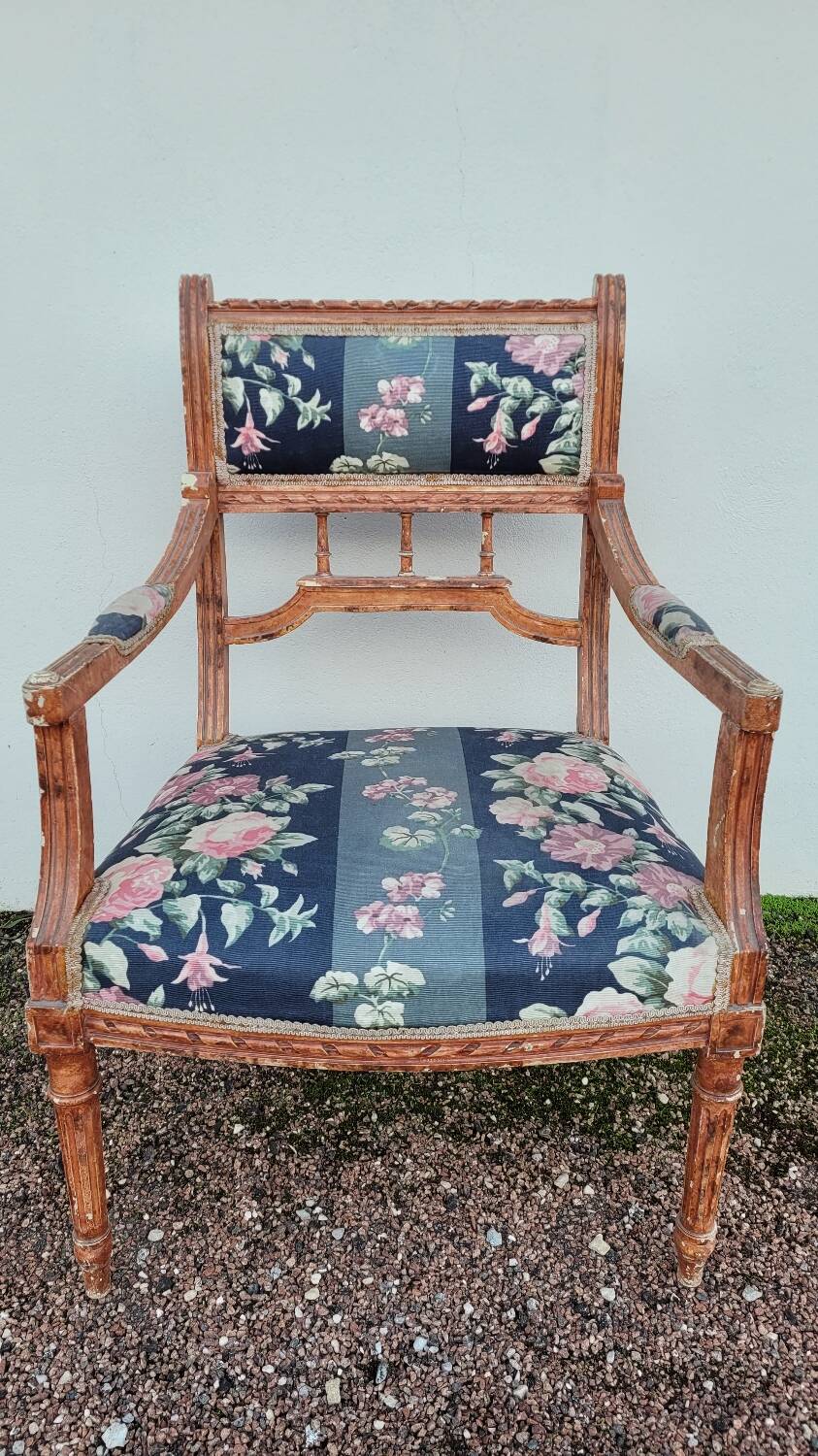 Antique Louis Xvi style armchair 1900s Fleuris fabrics