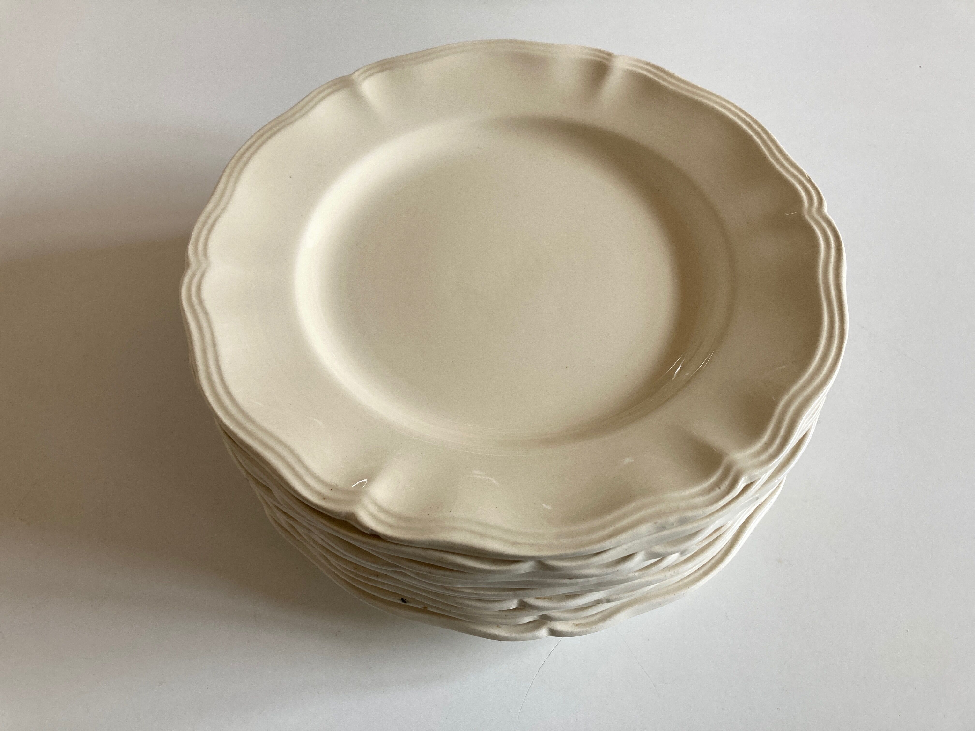 Set of 10 plates ivory of sarreguemines with godrons