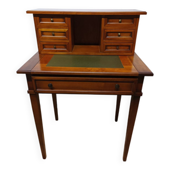 Stepped desk