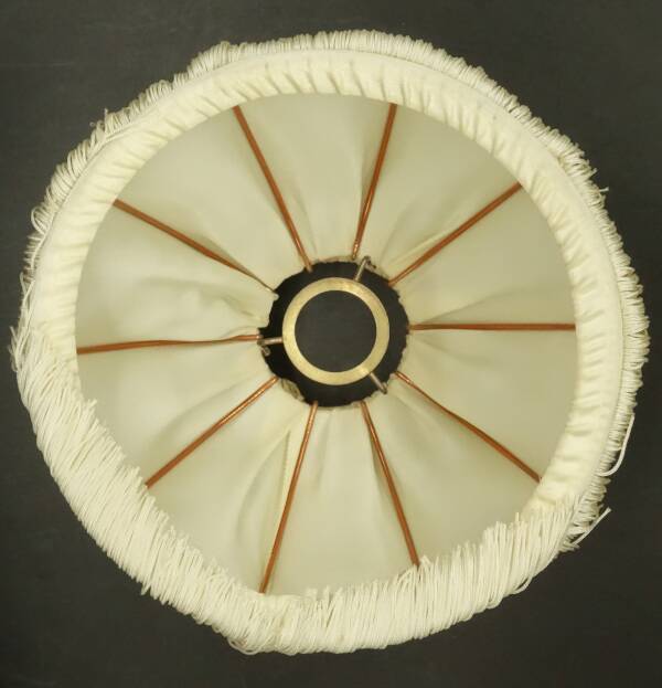 Large Rocaille / Rococo / Louis XV style candlestick lamp from the 19th century - bronze