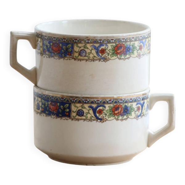 Tasses à chocolat terre de fer ivoire - Décor frise polychrome