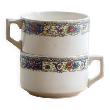 Tasses à chocolat terre de fer ivoire - Décor frise polychrome