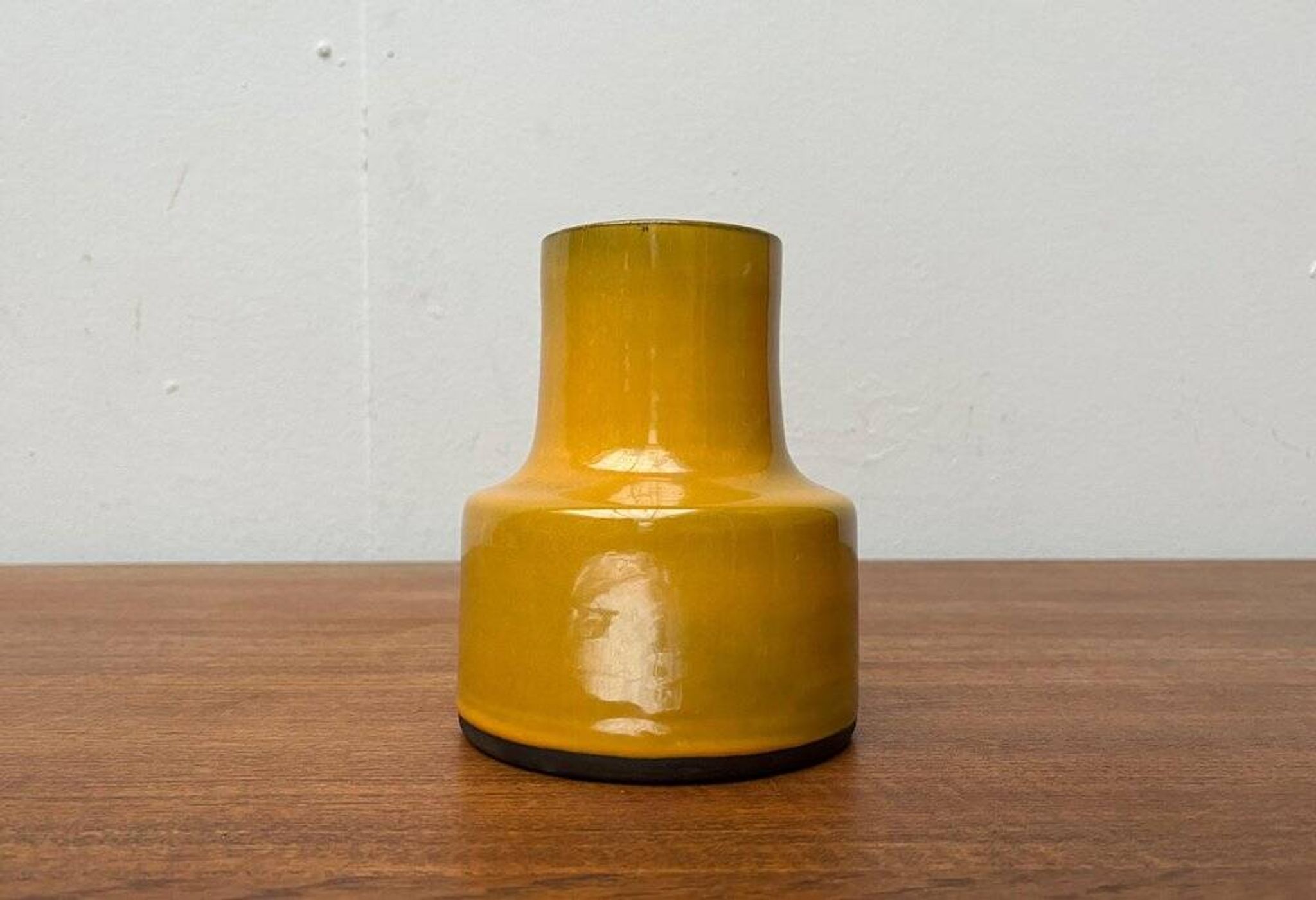 Minimalist carafe vase by BKW Böttger Keramik Wandsbek, Hamburg, Germany, 1960s.