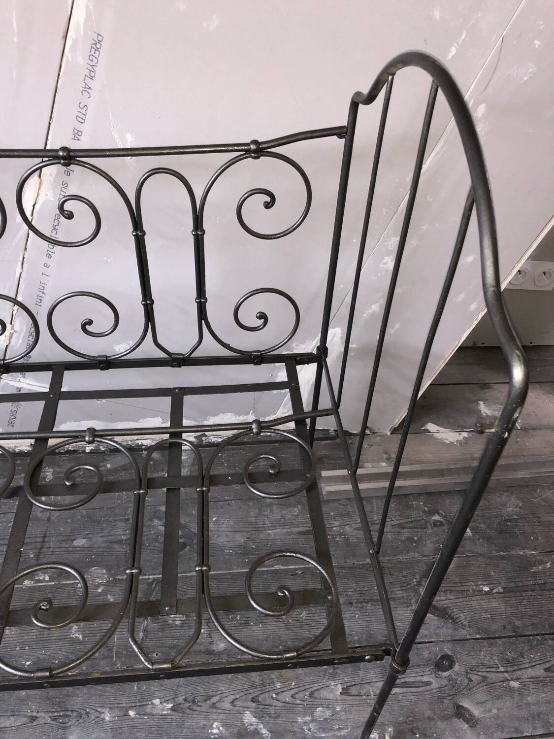 Children's iron bed