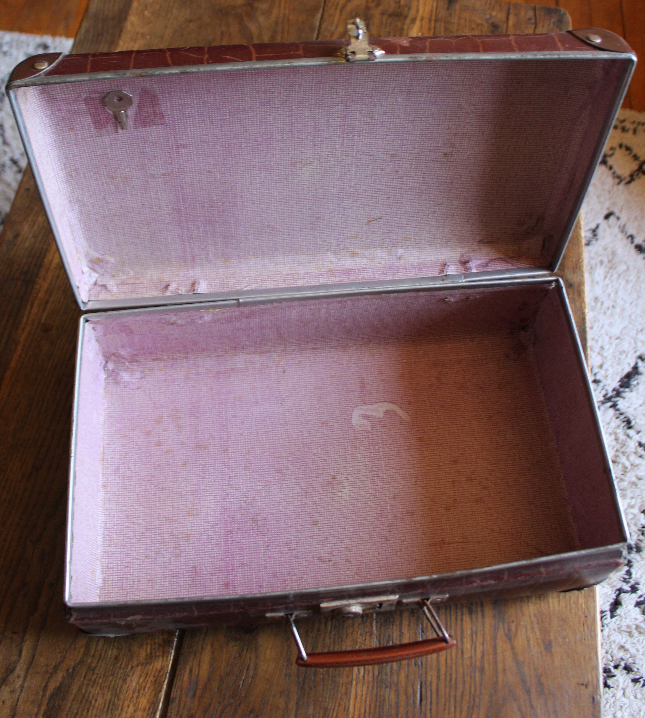 Vintage suitcase brown croco