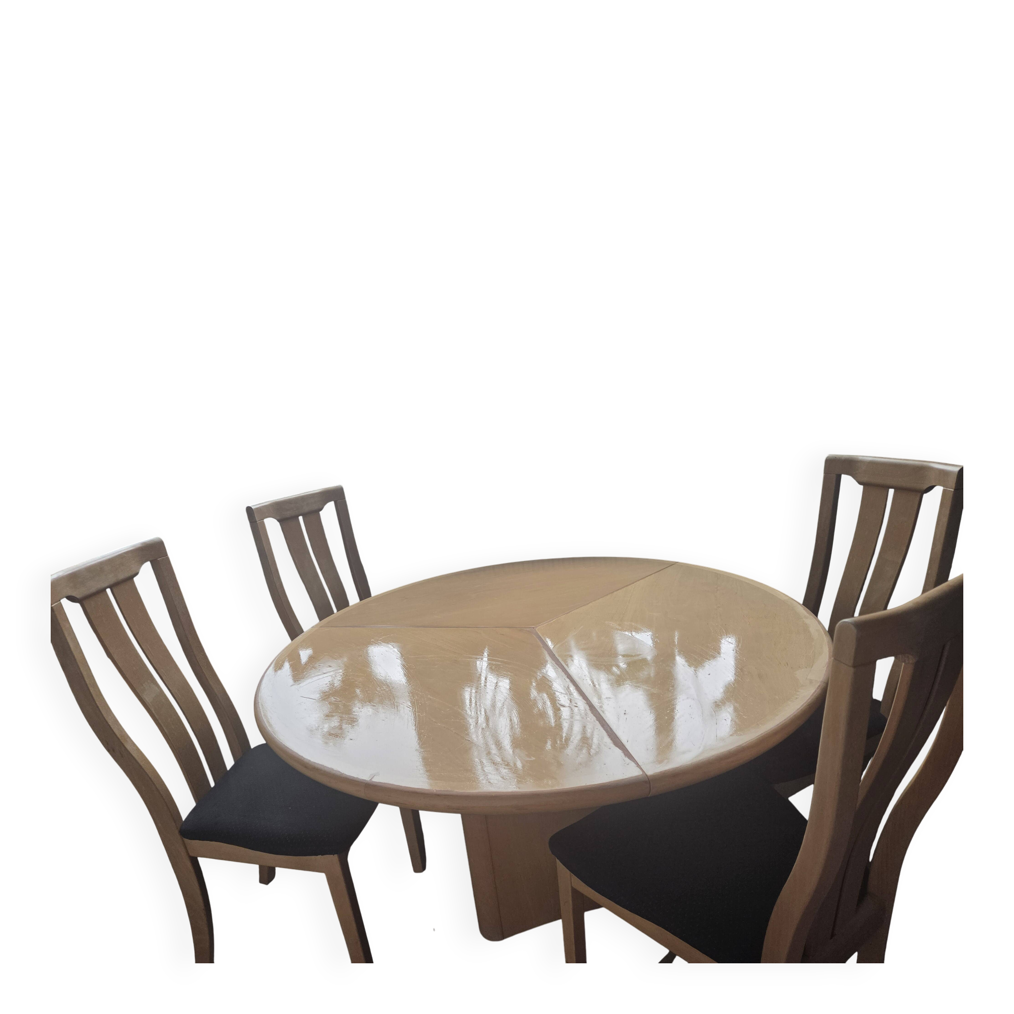 Skovby SM32 expanding dining table + 6 chairs