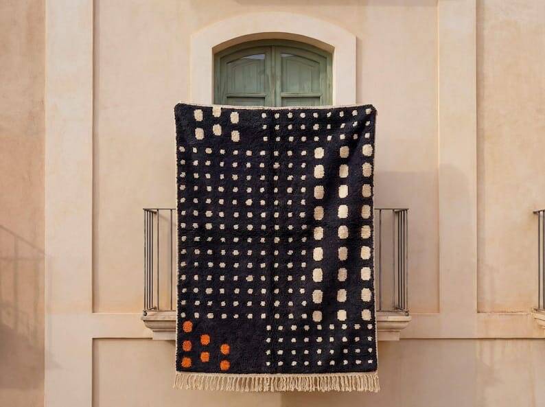 Berber rug made of natural wool for your space, size 2/3 m.