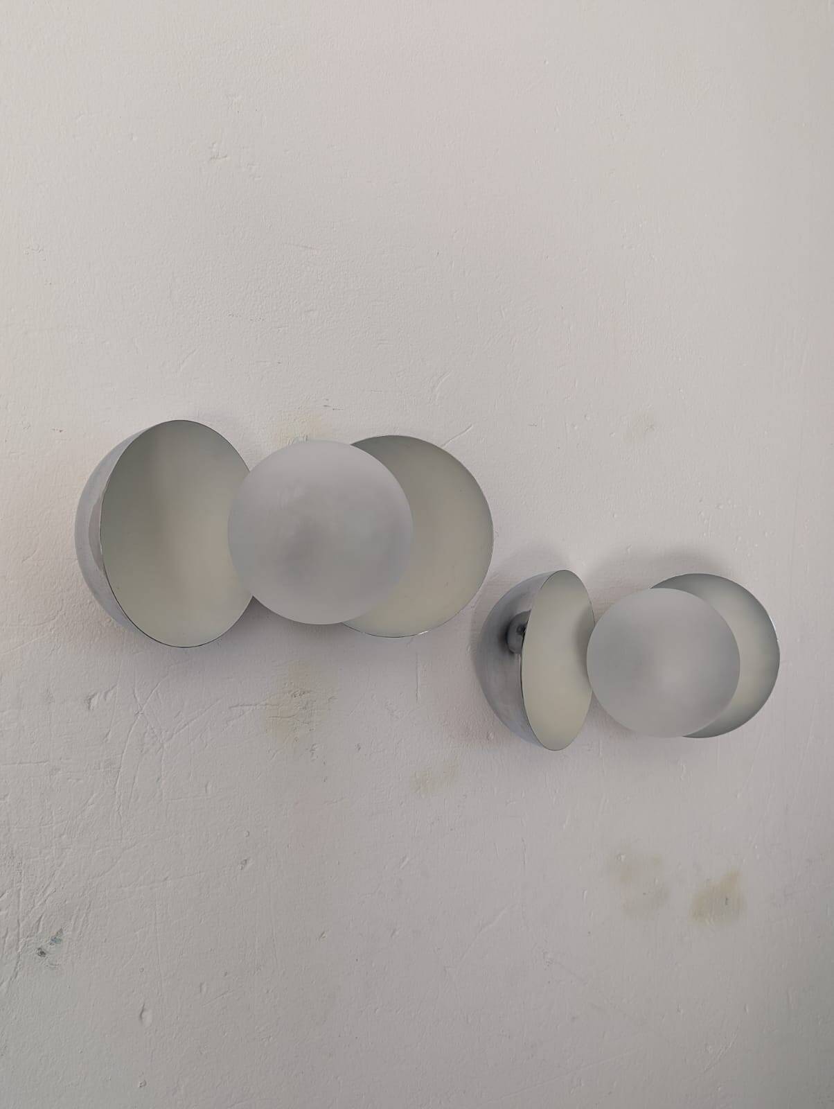 Fontana Arte's Diaframma Sconce, 60s