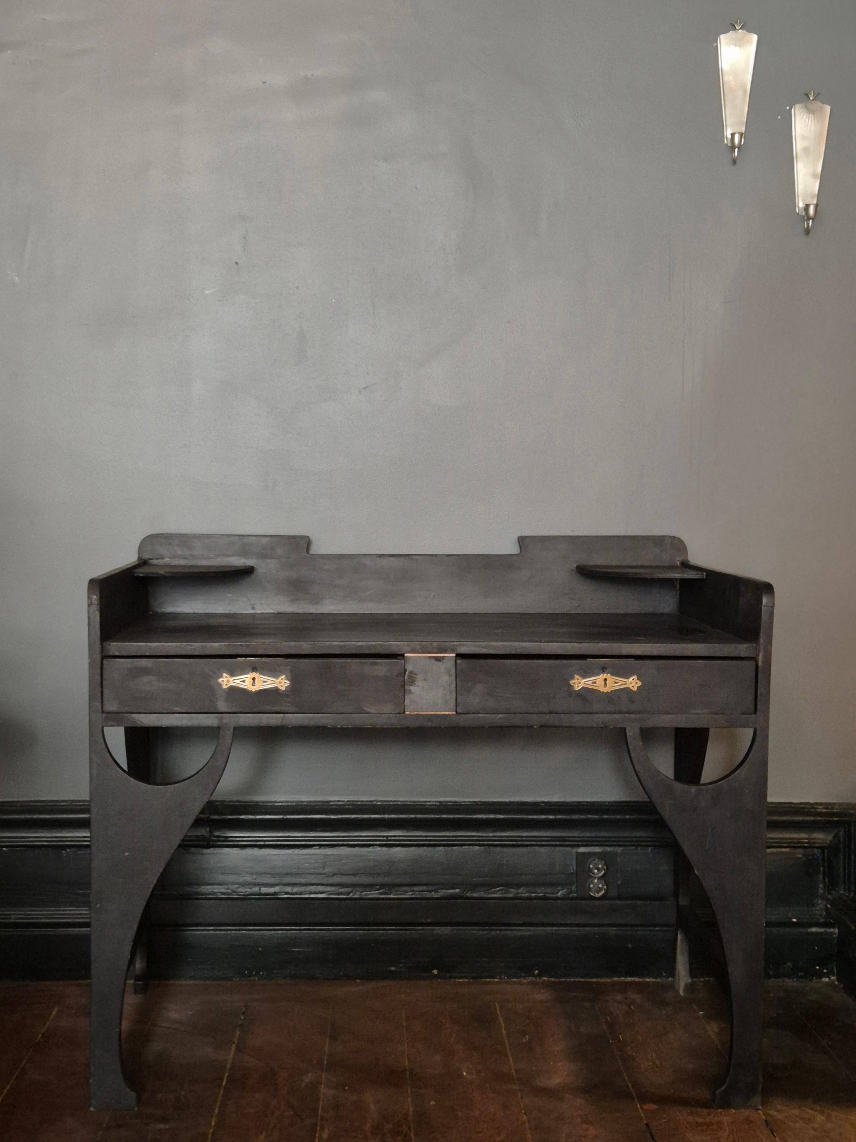 Sculptural desk by Jugend de N. Boman OY Finland, royal supplier to Sweden in 1927.