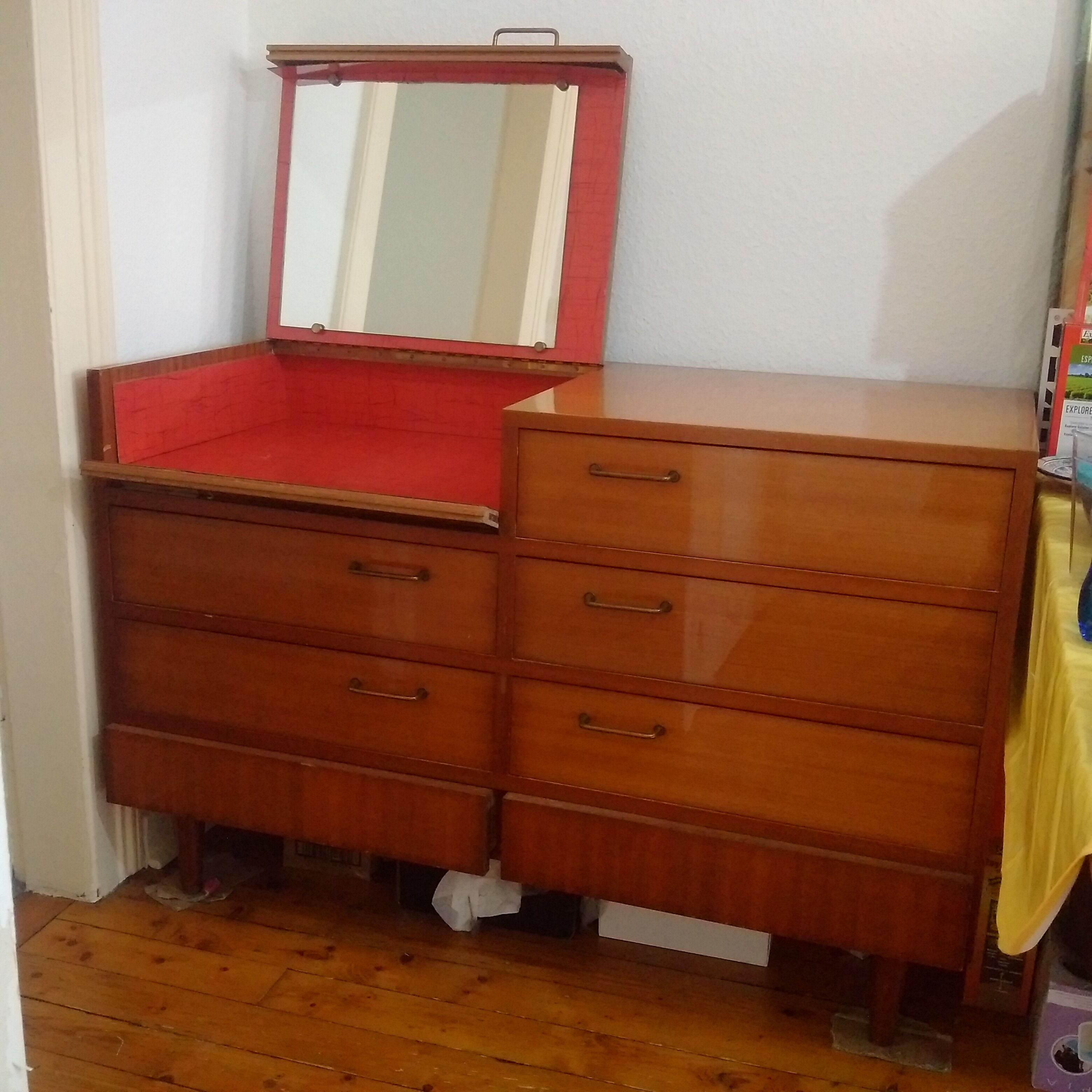 Dressing table