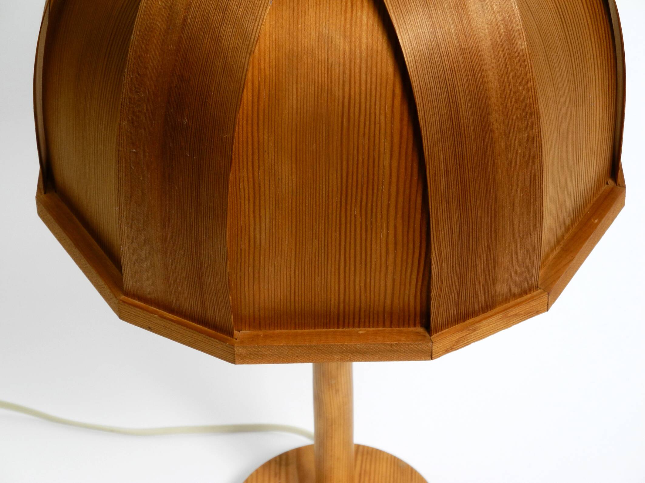 1970s Swedish pine bent veneer table lamp by GB Solbackens Svarveri