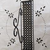 Spice rack in black openwork metal