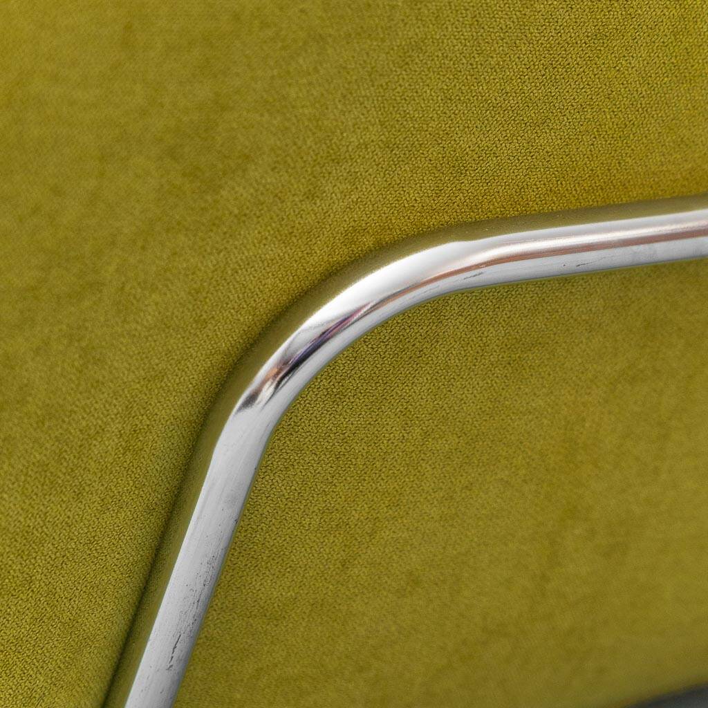 Vintage 1970s green armchair with metal frame – Italian modernist design