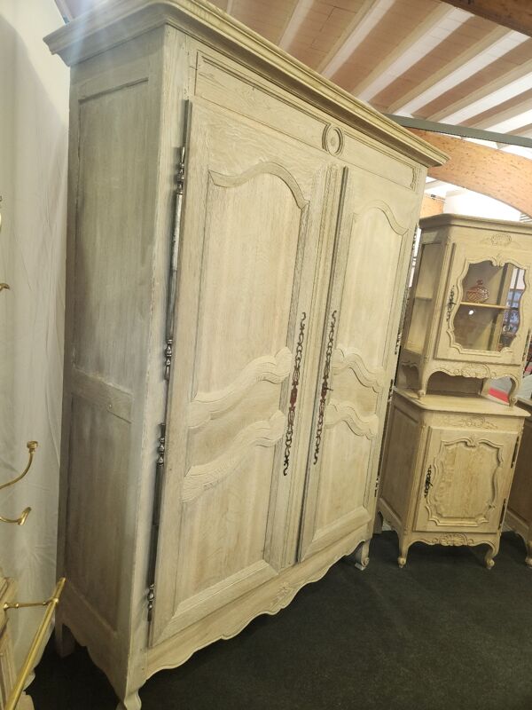 Armoire lorraine 19ème sablée et patinée