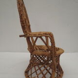 Fauteuil de poupée  en osier clair
