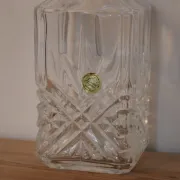 Vintage whisky carafe by Cristal d’Arques with geometric design and stopper – H 26 cm