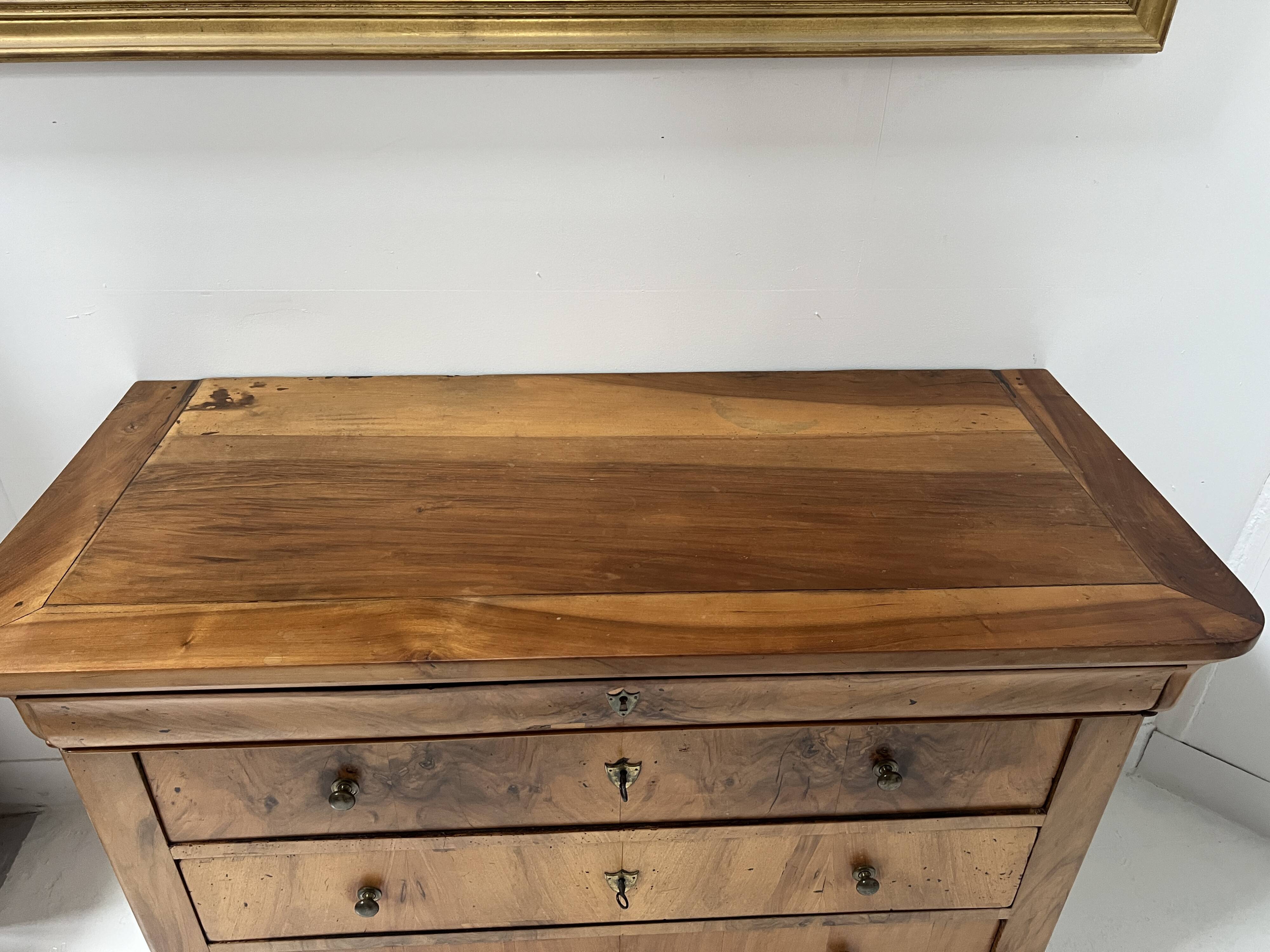 Commode Louis Philippe en en merisier massif XIX siècle