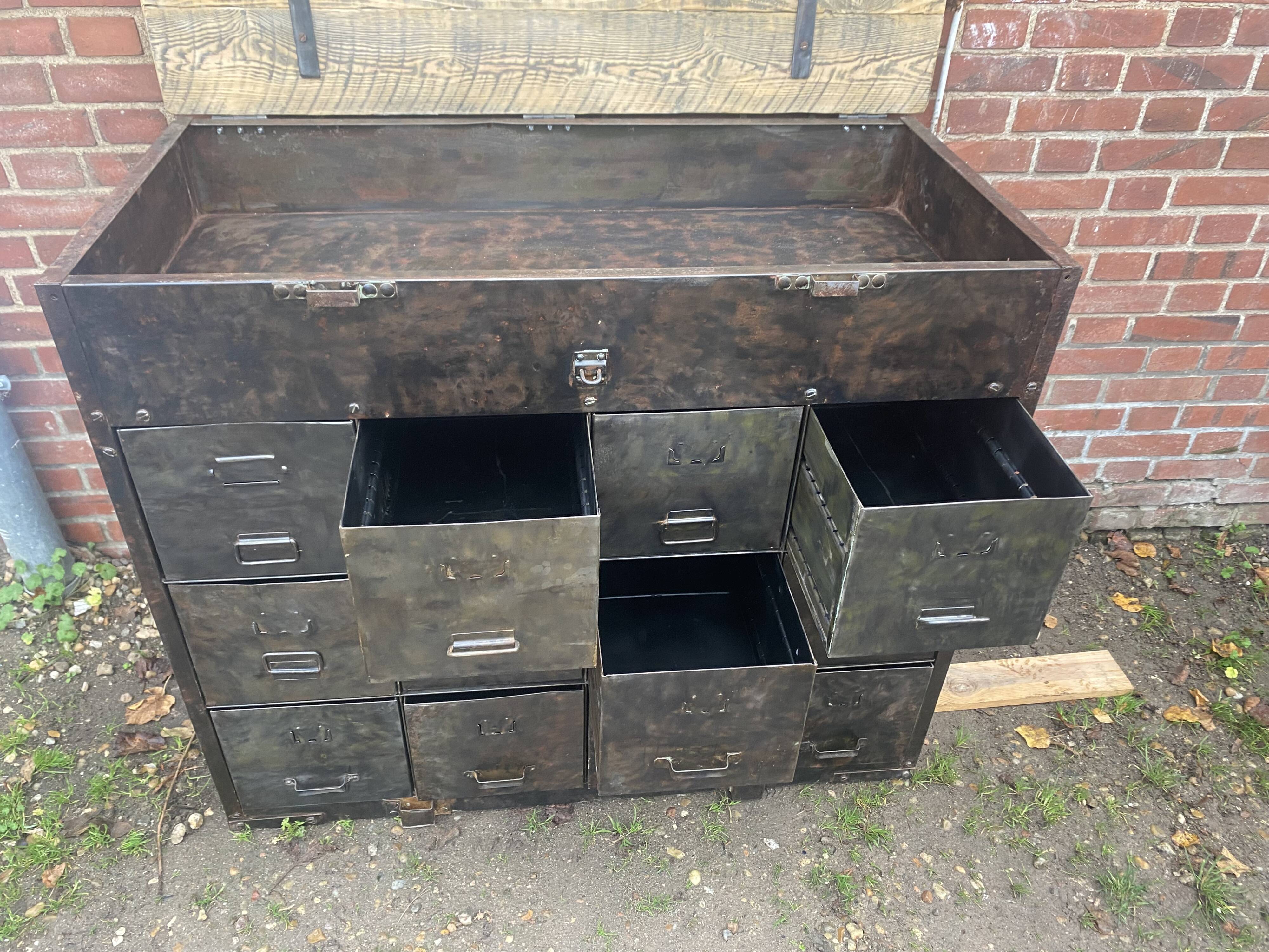 Meuble militaire 12 tiroirs industriels