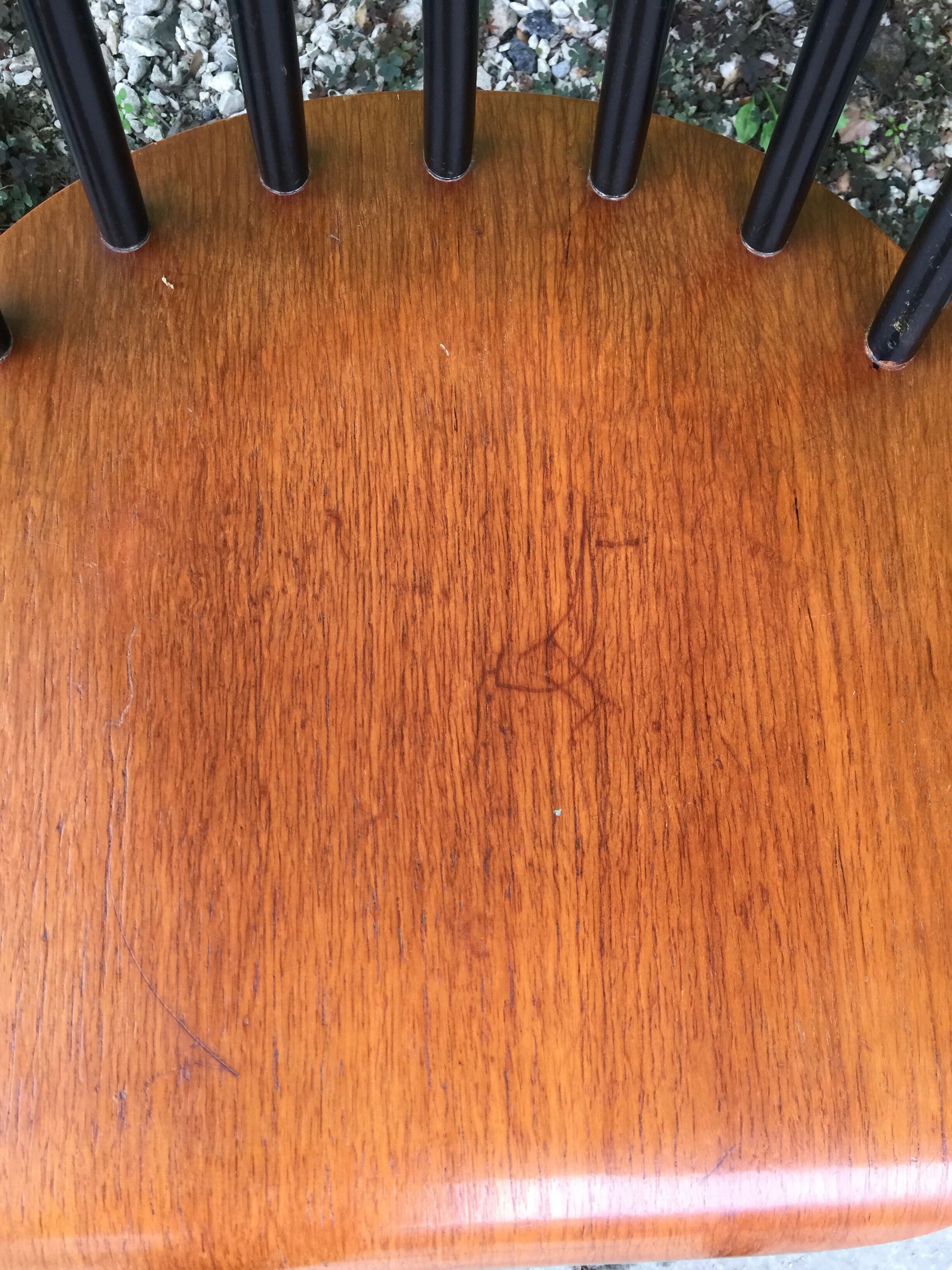 Lot of 6 fanett model chairs