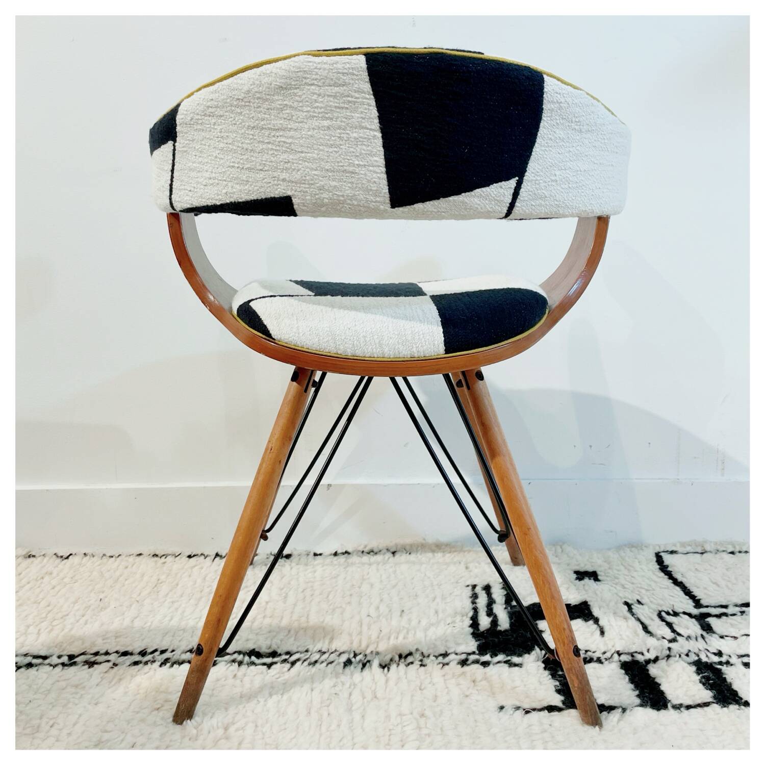 Restored vintage chair/armchair