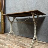 Based on work from the Arras foundries around 1880: bistro table