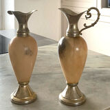 2 alabaster soliflores