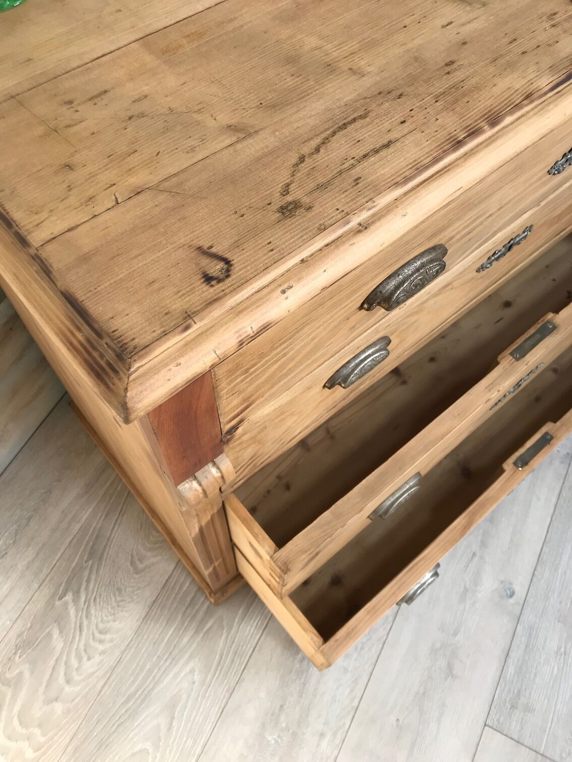 Pine dresser