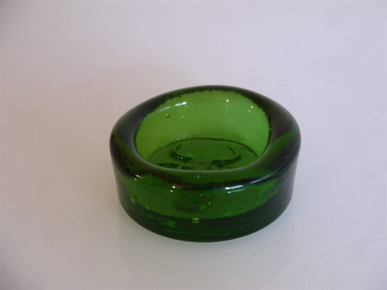 Glass ashtray by Erik Hoglund