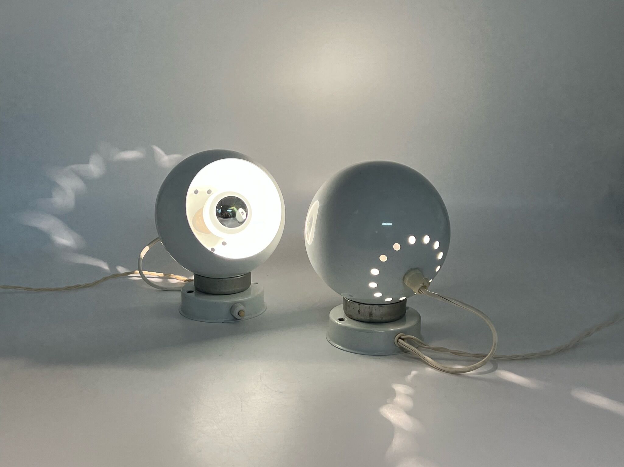 Set of 2 Eyeball wall lamps - Reggiani - 60s,  space age design desk lamp