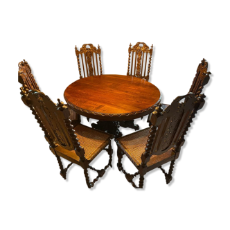 Table and 6 chairs in canning Style Henri II