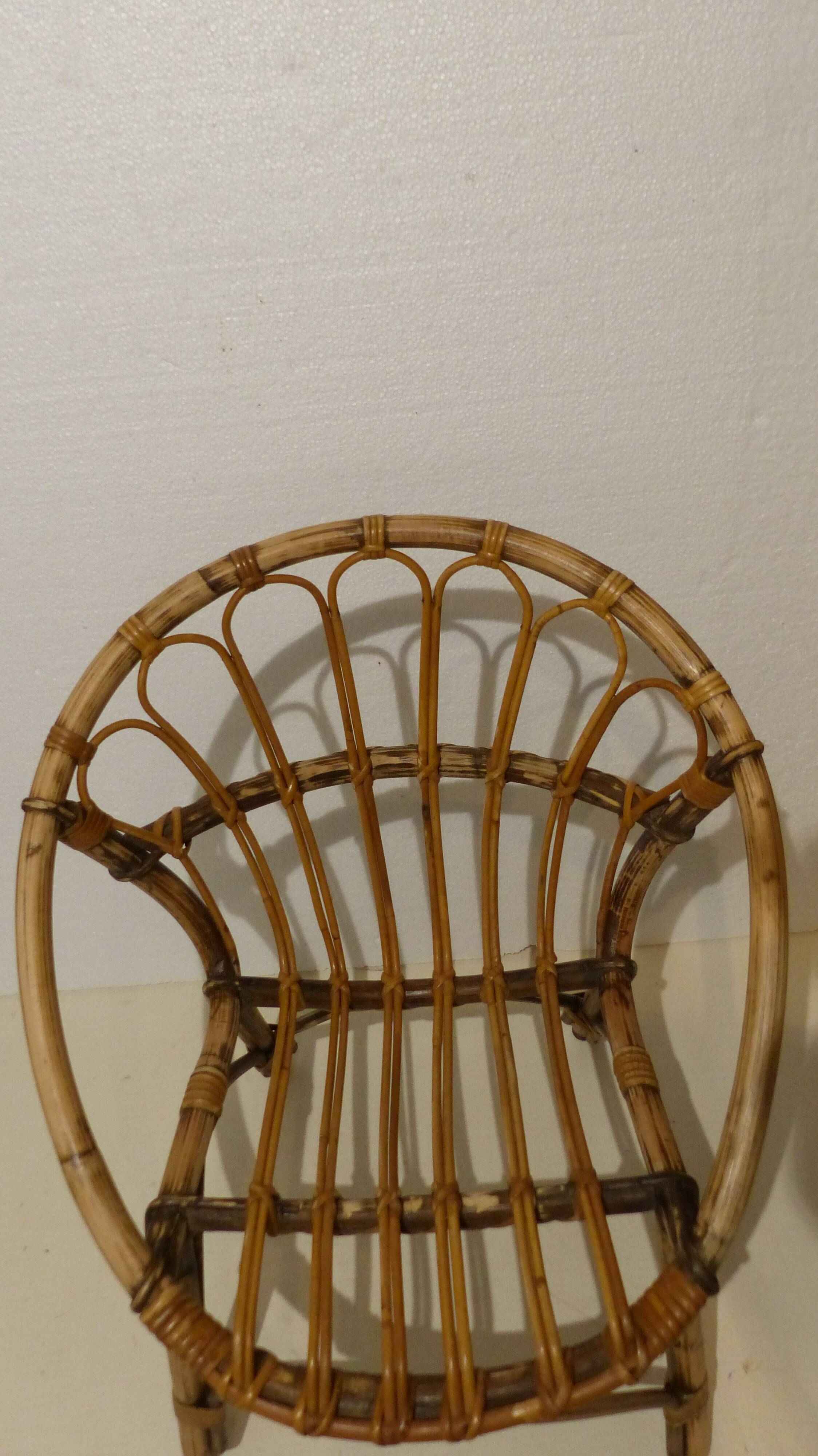 Armchair basket