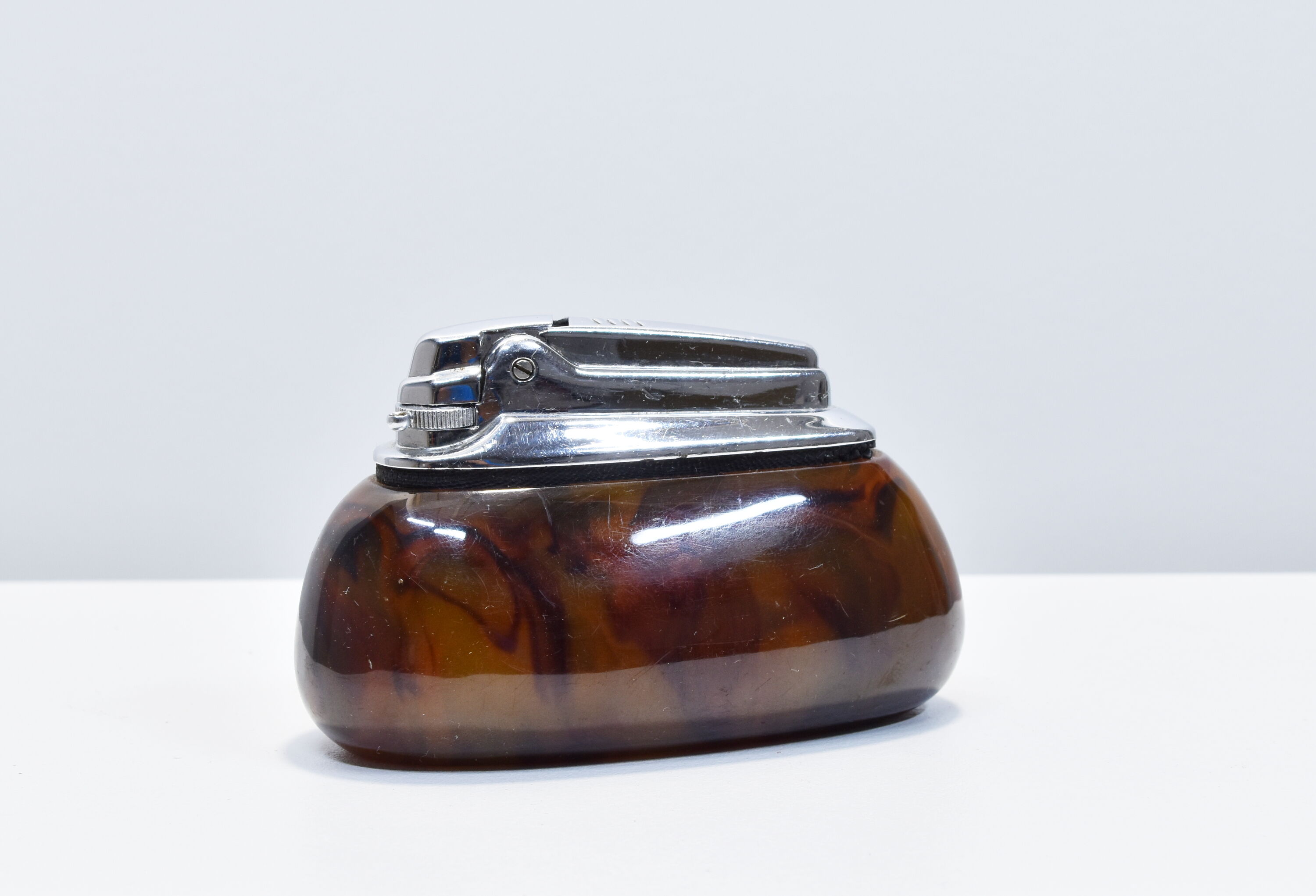 Briquet de table Ronson et son étui